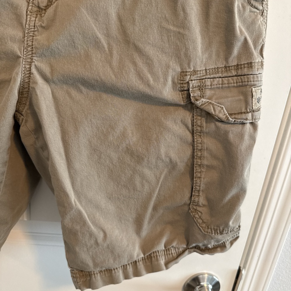 Unionbay Men’s Khaki Cargo Shorts - Picture 3 of 7